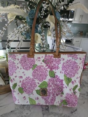Dooney & Bourke Pink Floral Hydrangea Tote Bag *Beautiful*